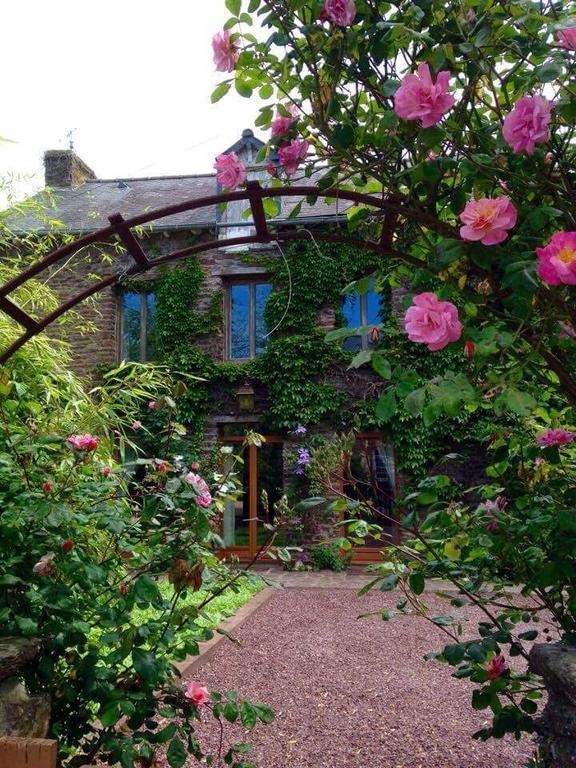 Mauron Gite Du Charme En Broceliande מראה חיצוני תמונה