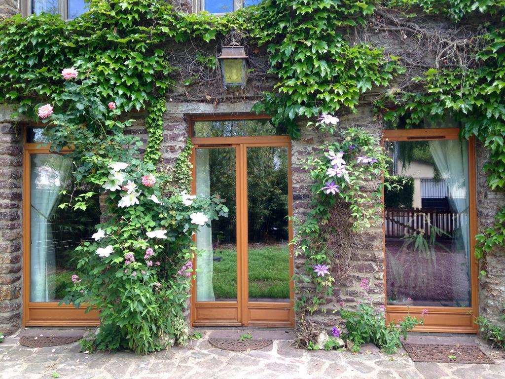 Mauron Gite Du Charme En Broceliande מראה חיצוני תמונה
